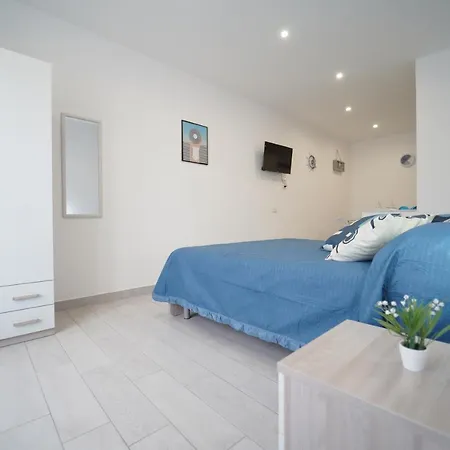 Apartment Lucrezia - *